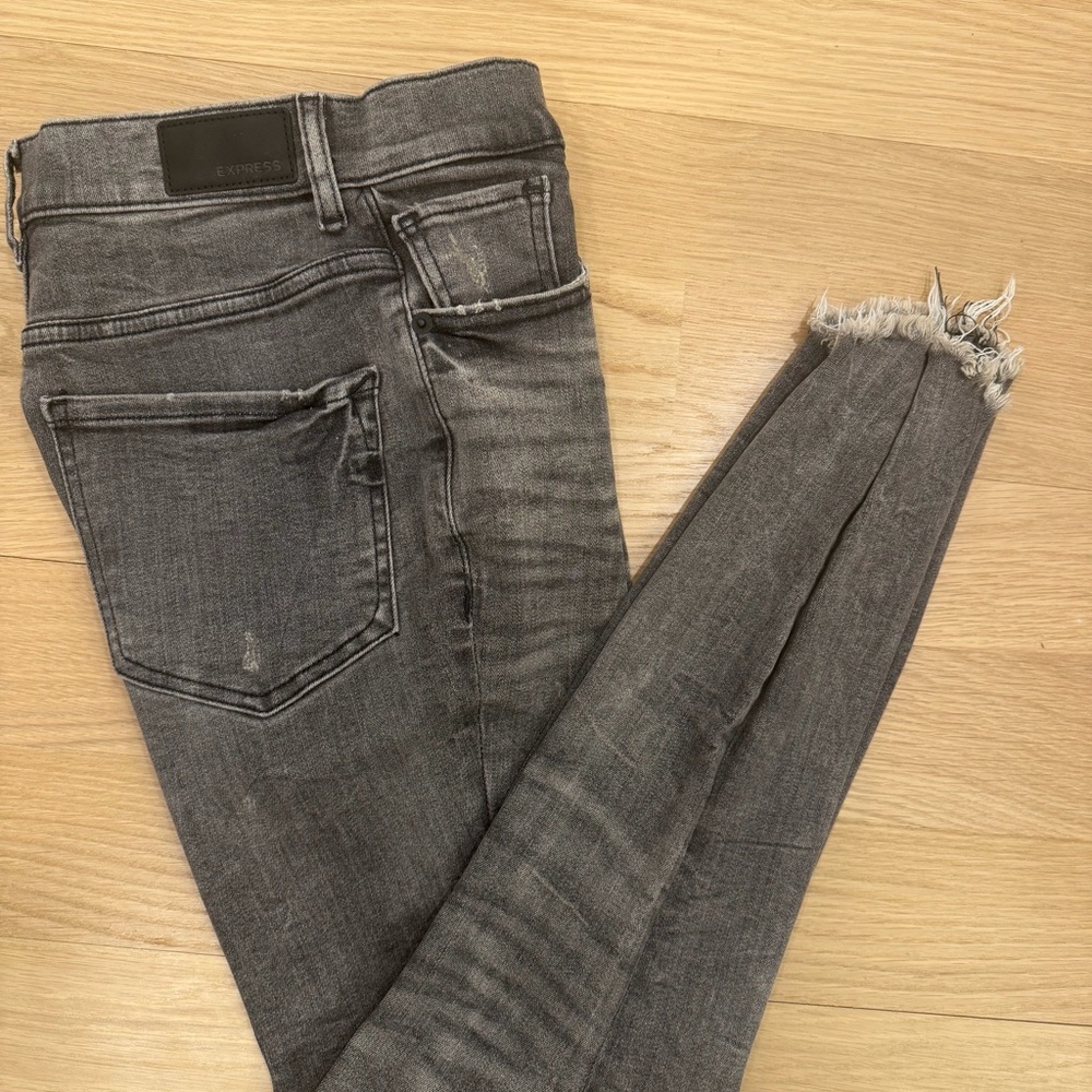 Express Women’s Distressed Jeans in Washed Light Black